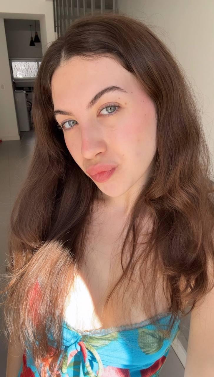 Nude girl Amber in Soacha