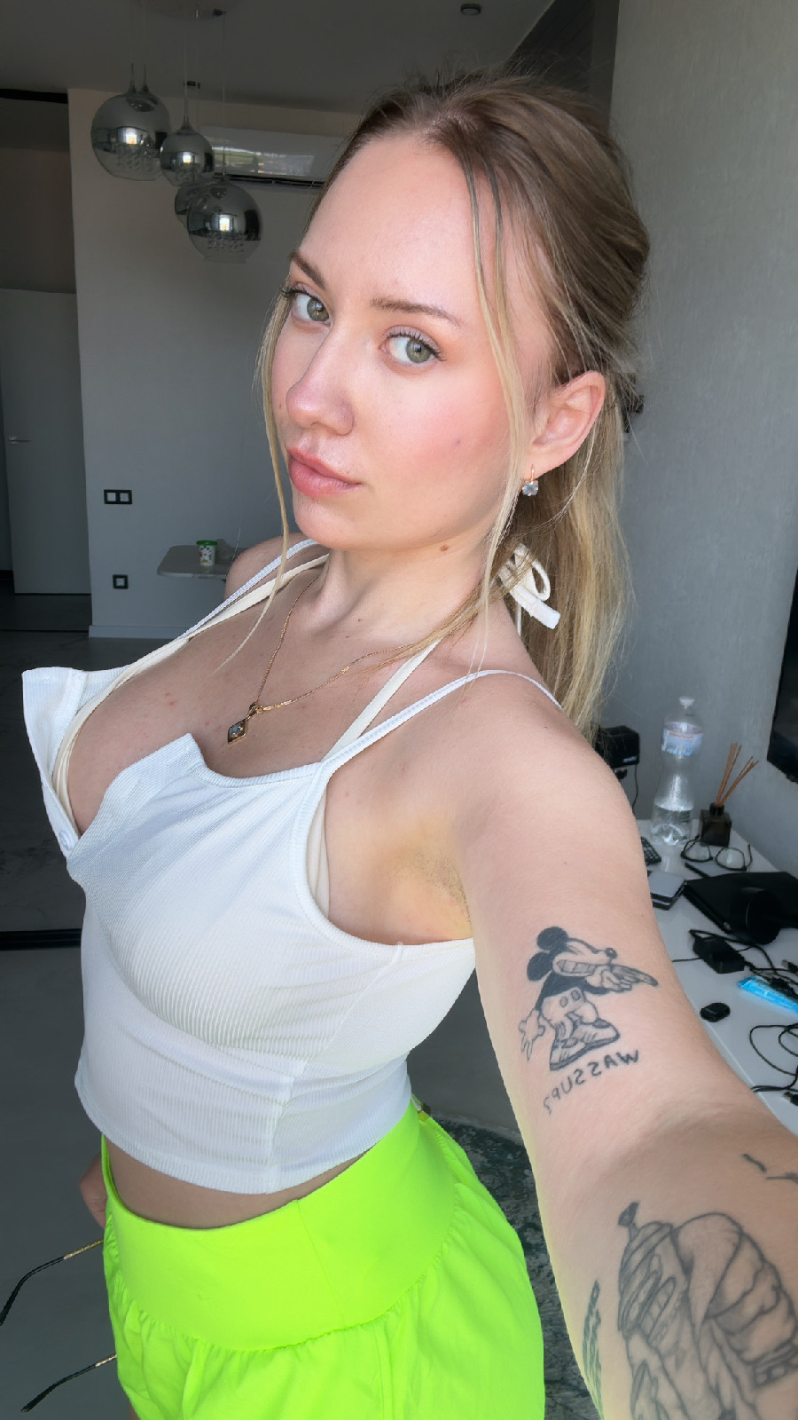 KateV in her underwear in Soacha