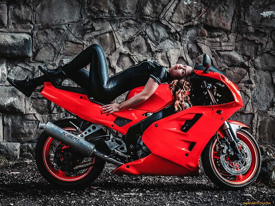 Beautiful girl Beautiful girls and motorcycles in Soacha