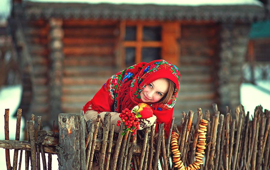 Sexy girl Women in Slavic costumes in Soacha