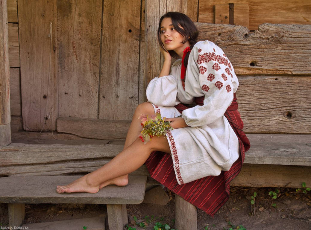 Women in Slavic costumes in Soacha