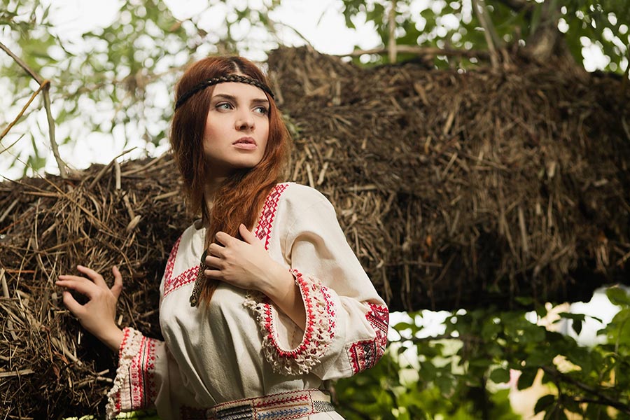 Women in Slavic costumes in Soacha