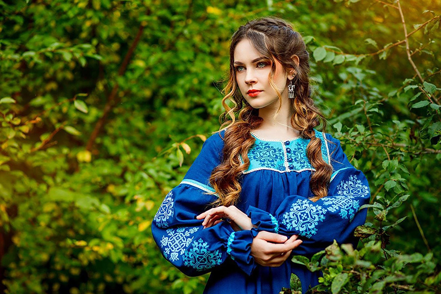 Sexy photo Women in Slavic costumes in Soacha